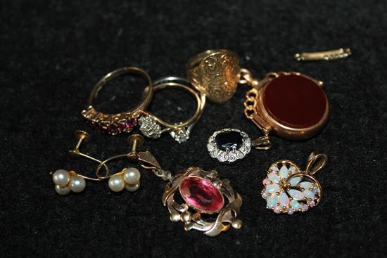 Group of gold rings, pendants etc